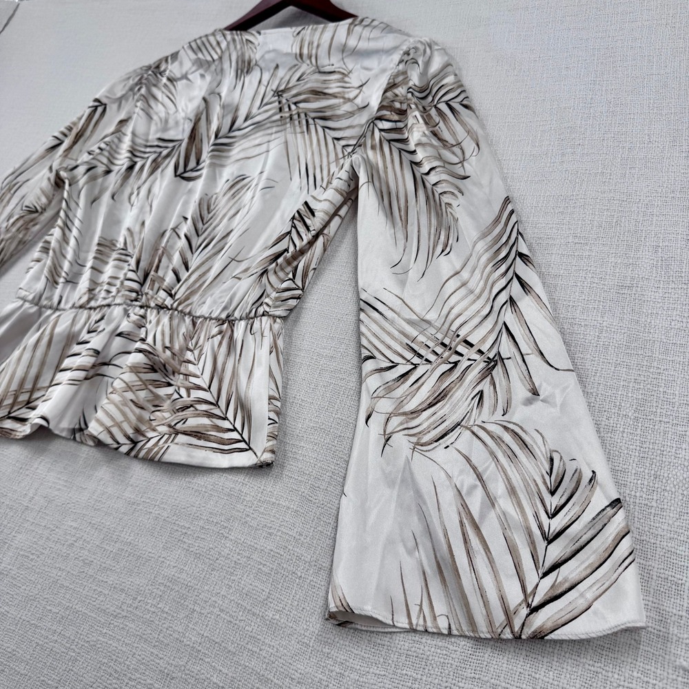 White House Black Market Palm Print Satin Peplum Blouse Bell Sleeve Neutral Boho - Picture 8 of 11